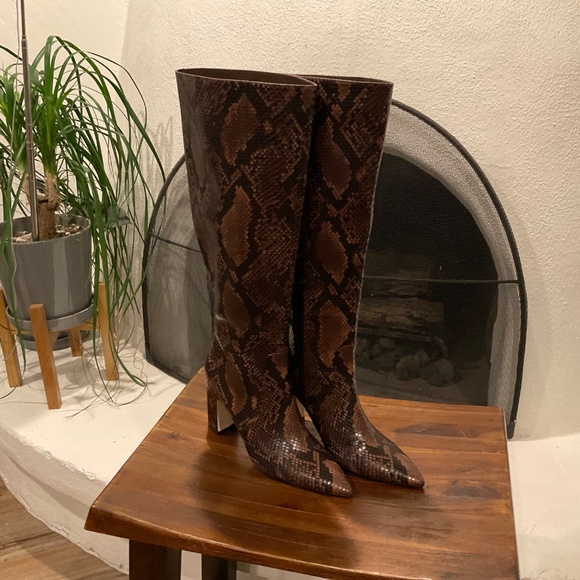 Steve Madden Evey Tall Boot Snakeskin Size 6.5 Wide Calf - Picture 2 of 8